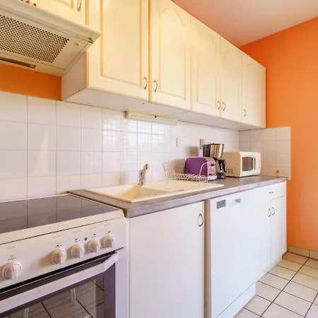 Apartment Les Jardins Victoria-2 By Interhome Biarritz