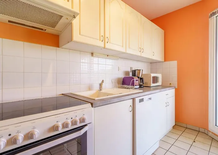 Апартаменты Les Jardins Victoria-2 By Interhome Биарриц